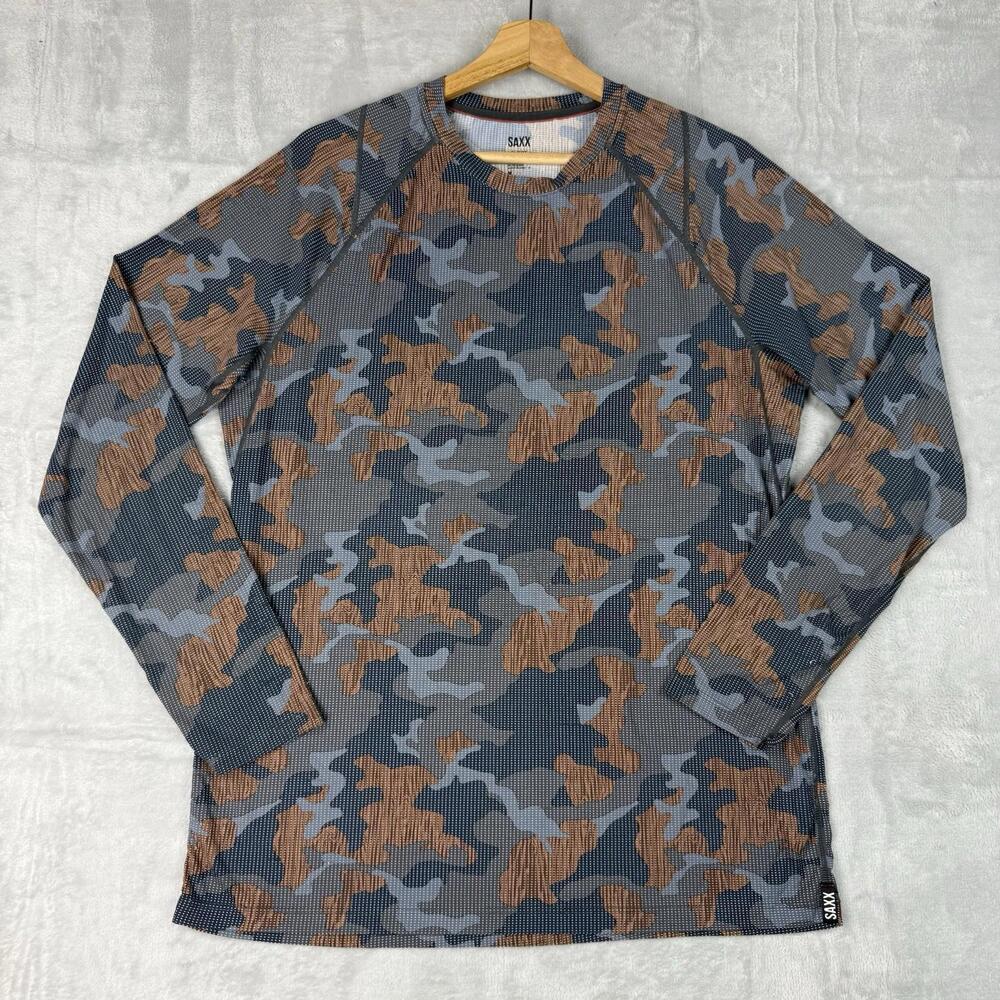 SAXX Quest Base Layer Long Sleeve Crew Camo Performance Shirt Men Size M Stretch